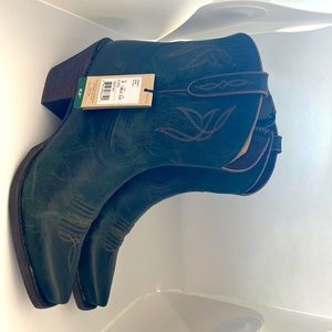 Womens Booties; Size 8 NWT